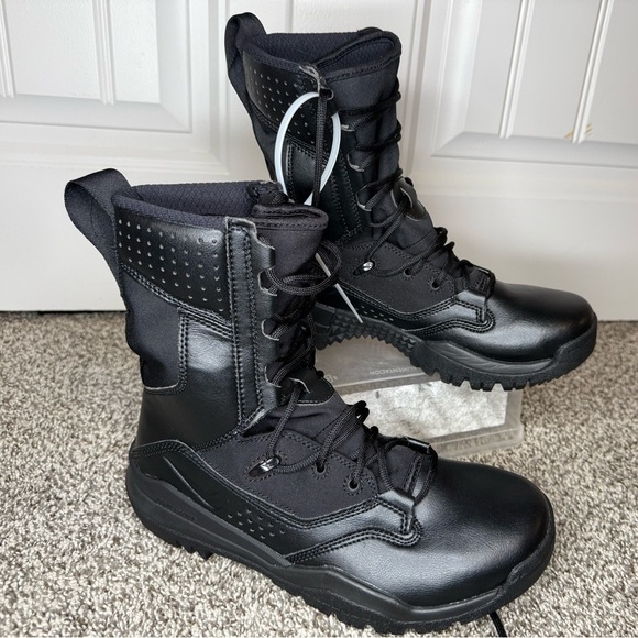 NIKE SFB FIELD 8" Black Tactical Boots Running Hiking Grunge Mens 6 Womens 7.5 - Picture 1 of 9